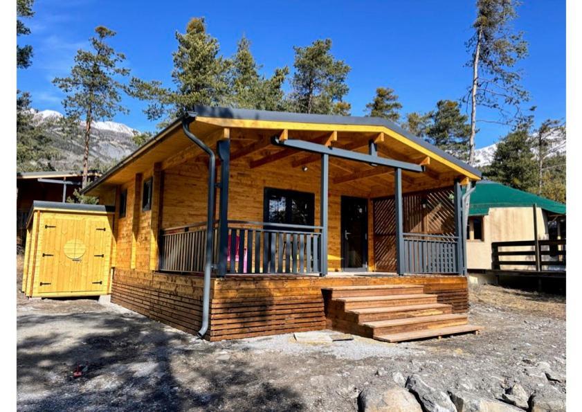 Parc Residentiel De Loisir : Le Loup Blanc Du Riou Barcelonnette Exterior foto