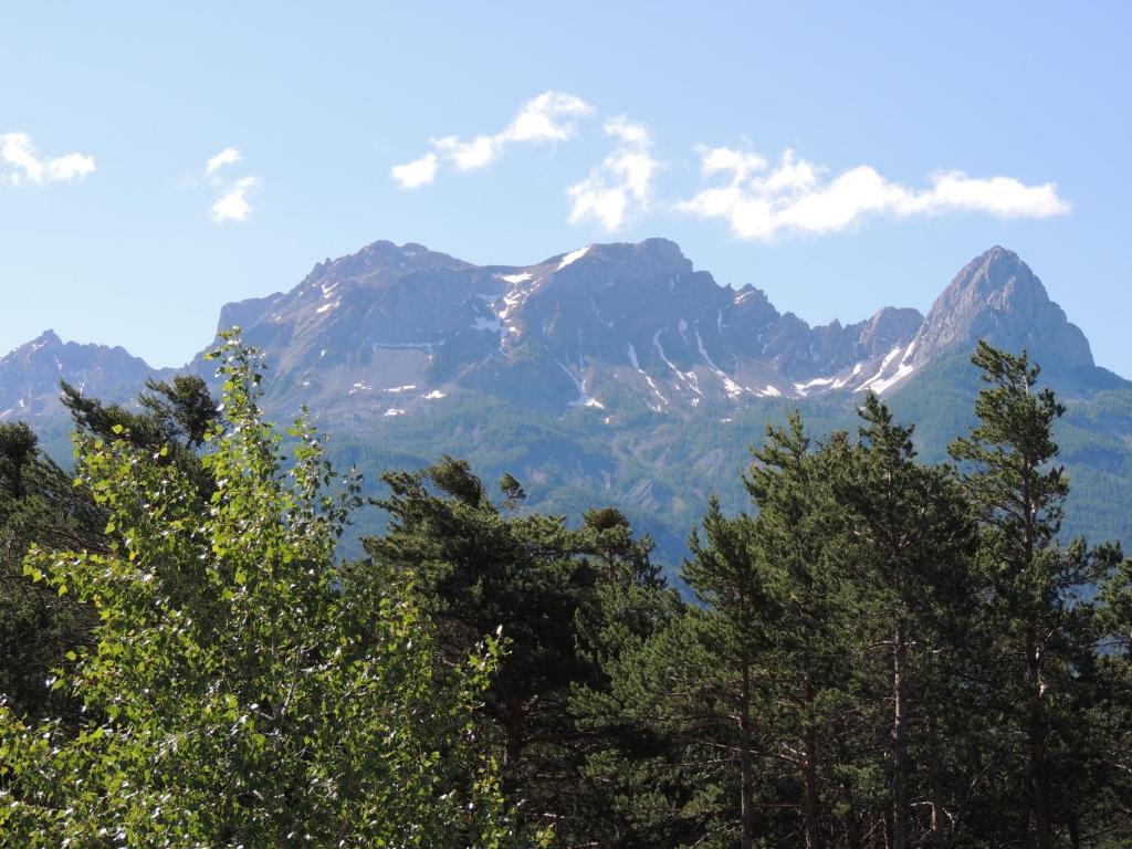 Parc Residentiel De Loisir : Le Loup Blanc Du Riou Barcelonnette Exterior foto